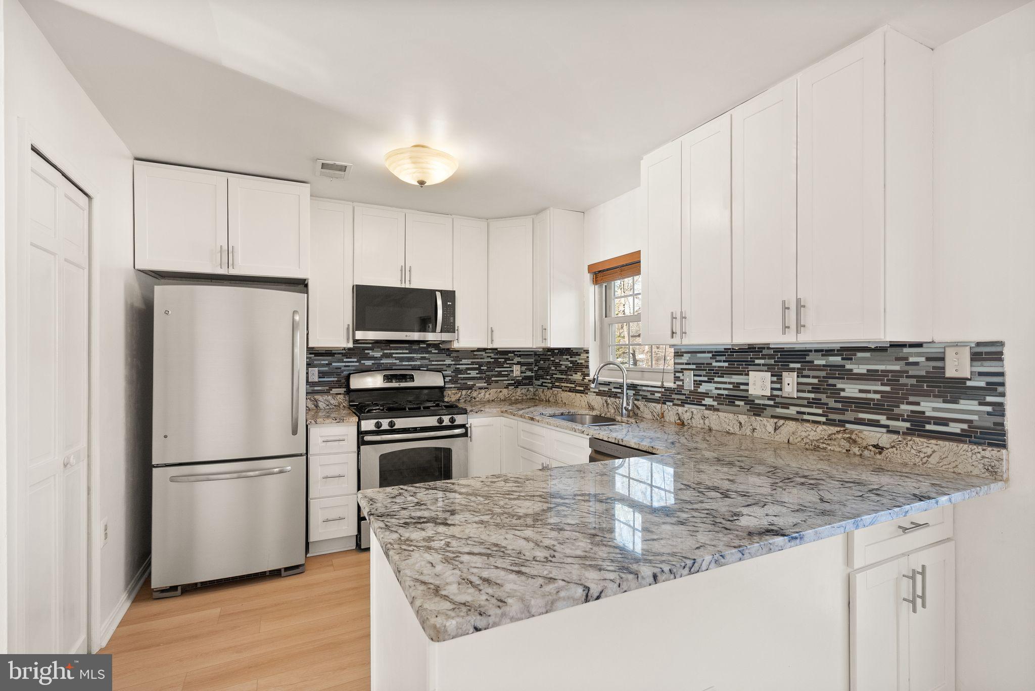 7829 MOUNT WOODLEY PLACE