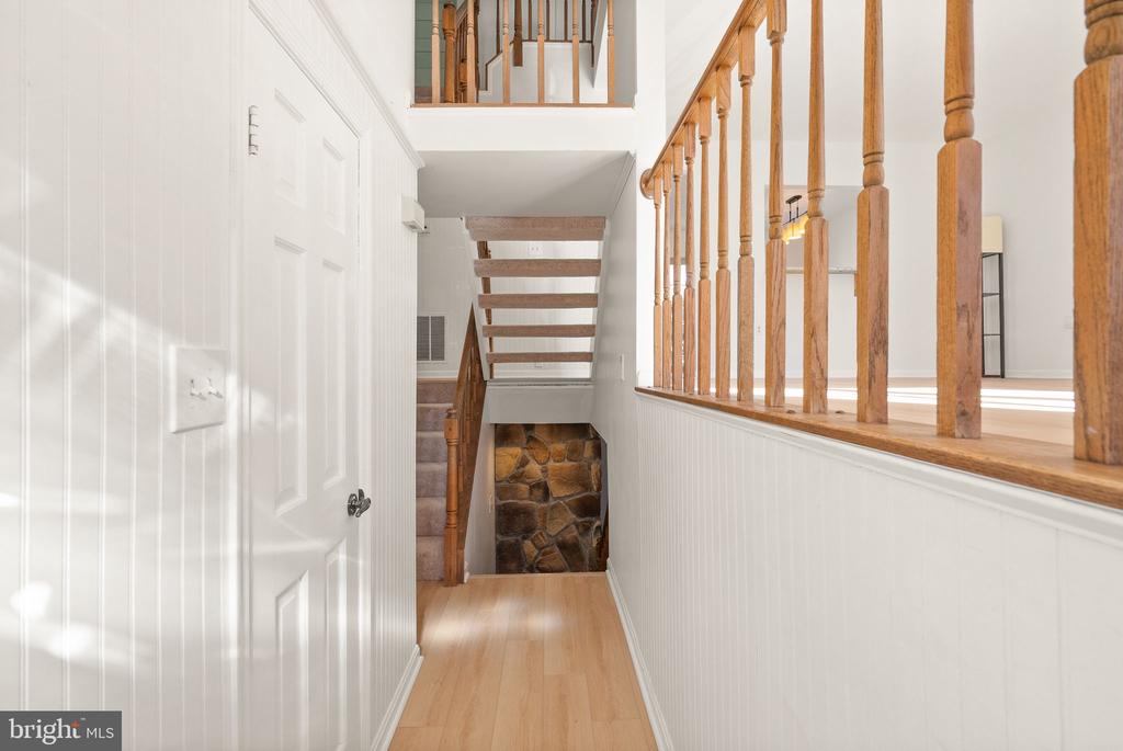 7829 MOUNT WOODLEY PLACE