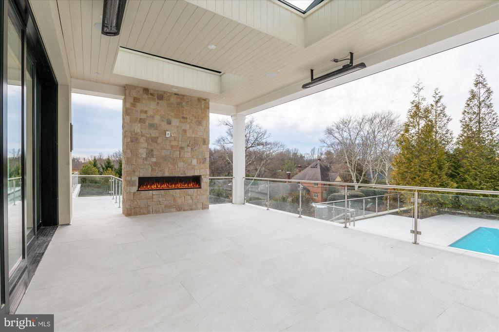 1306 BALLANTRAE COURT