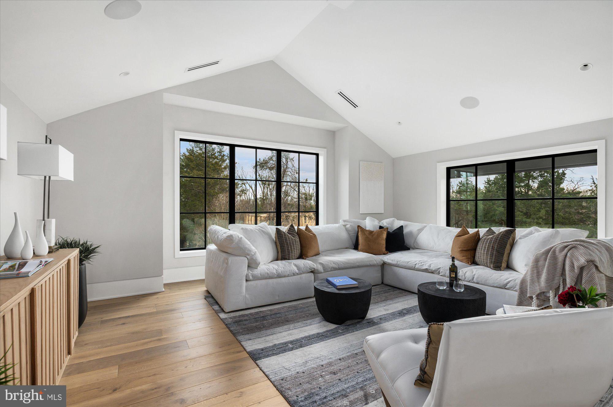 1306 BALLANTRAE COURT