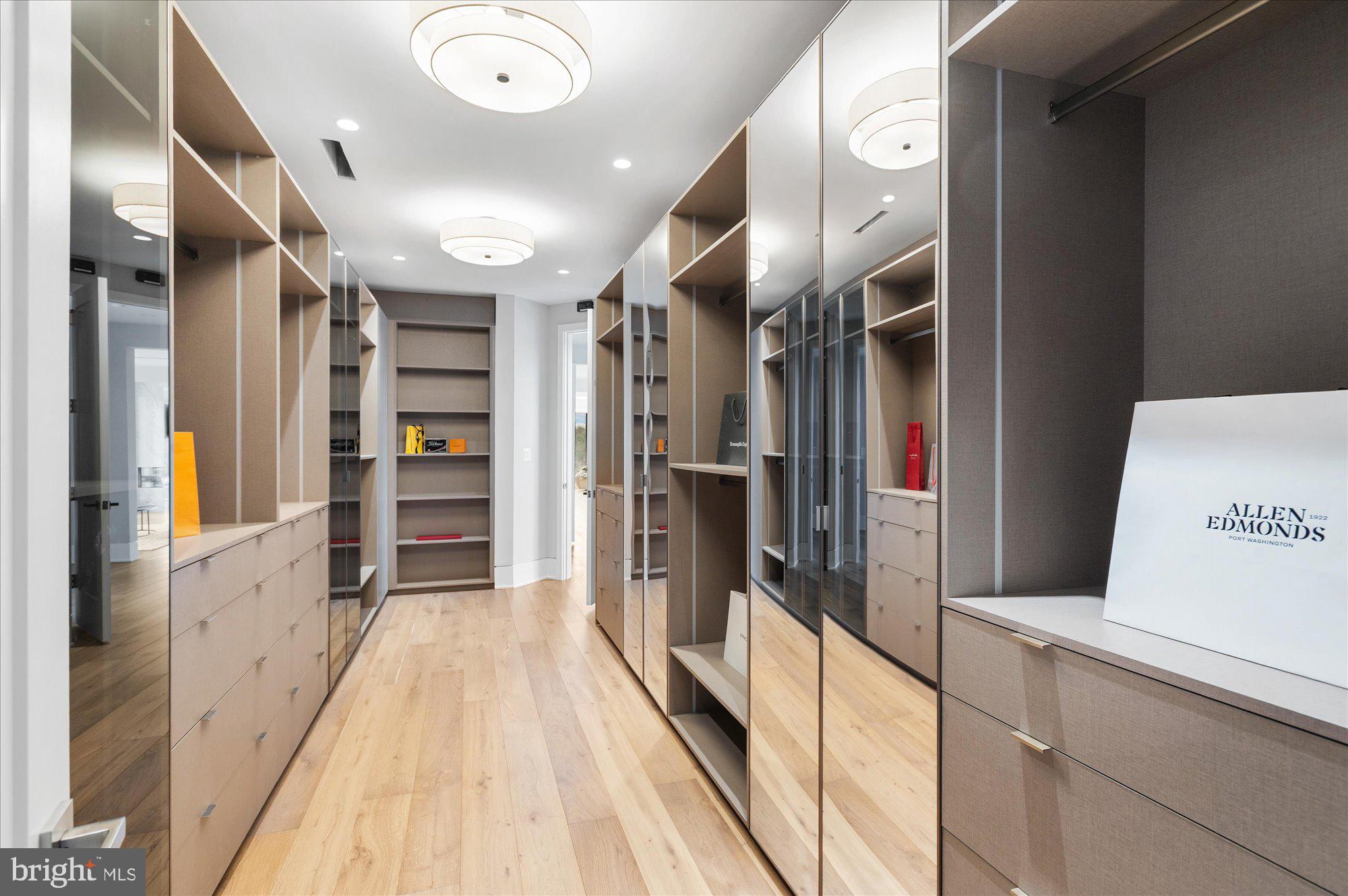 1306 BALLANTRAE COURT