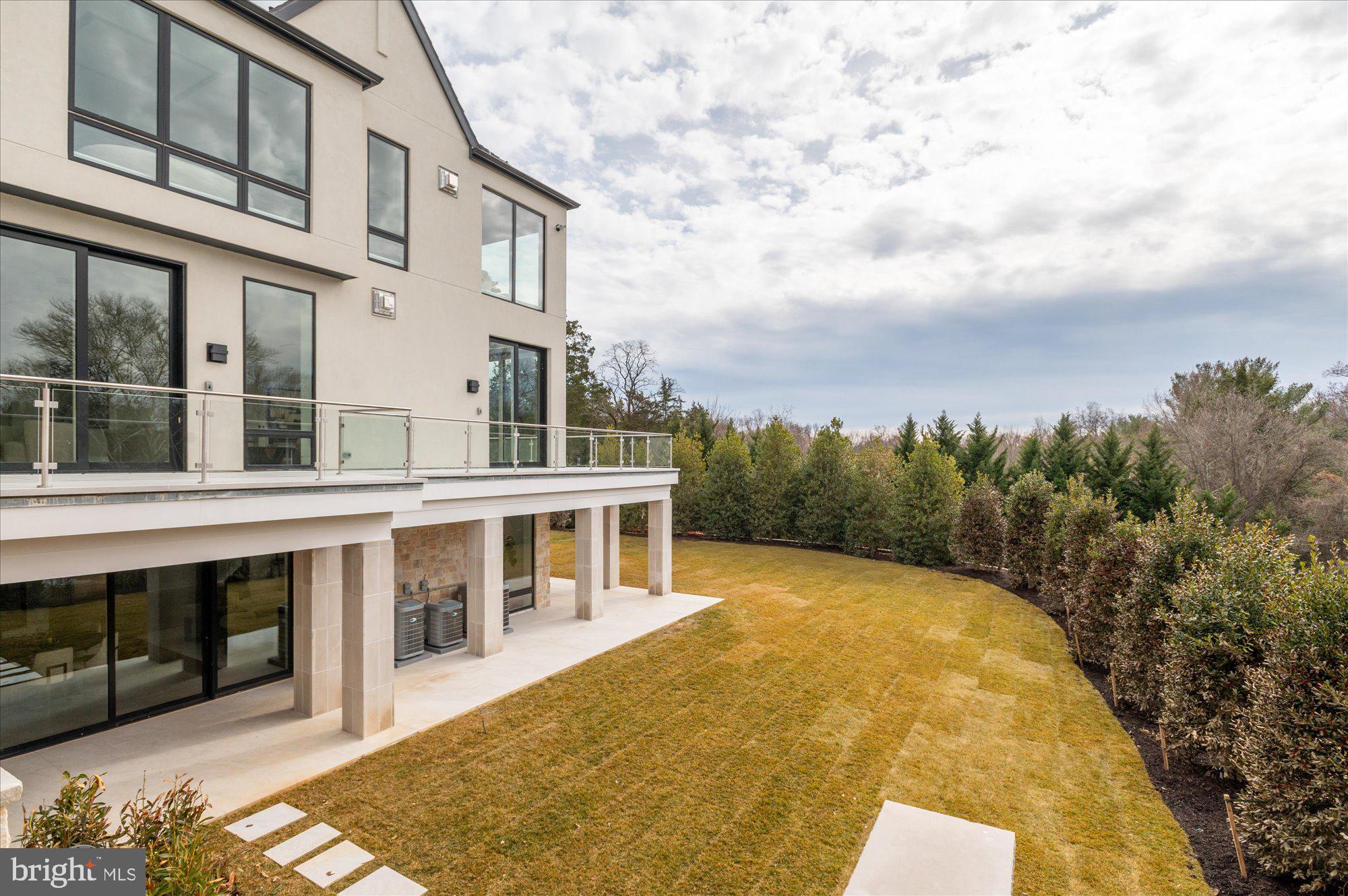 1306 BALLANTRAE COURT