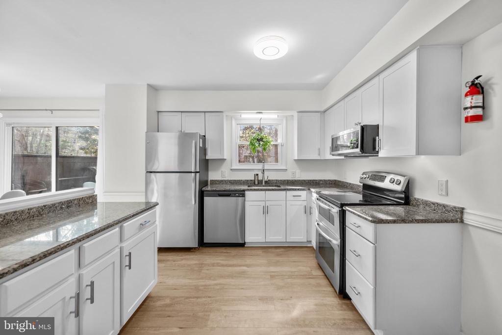 2320 EMERALD HEIGHTS COURT