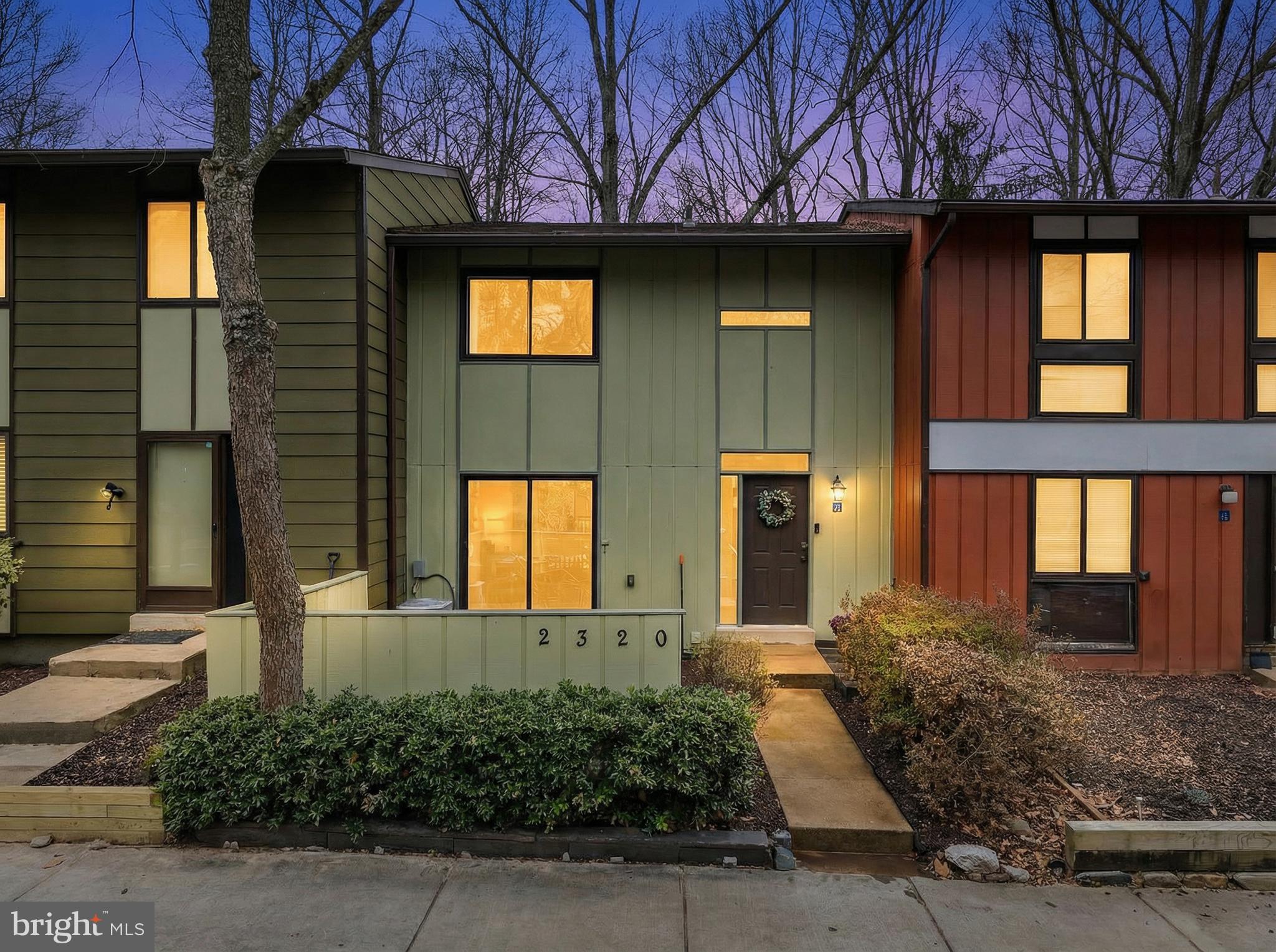 2320 EMERALD HEIGHTS COURT