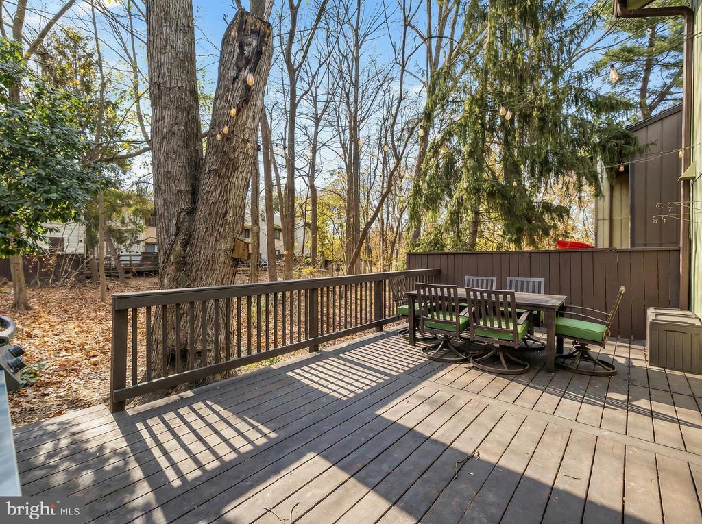 2320 EMERALD HEIGHTS COURT