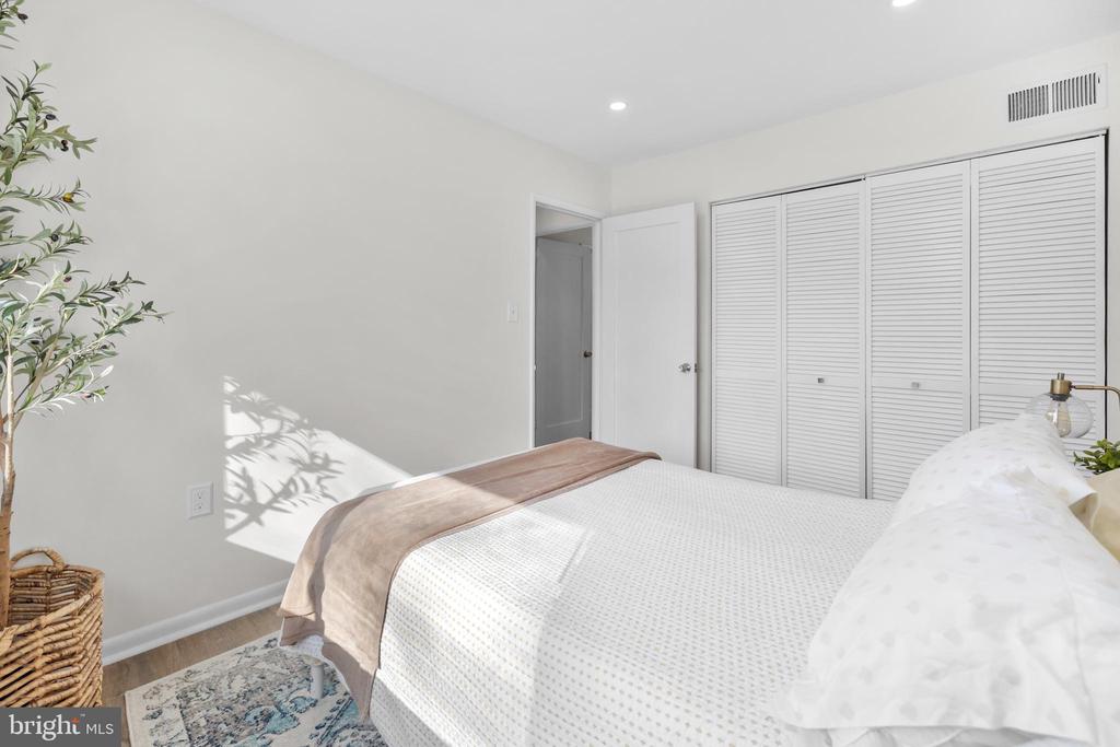 2320 EMERALD HEIGHTS COURT