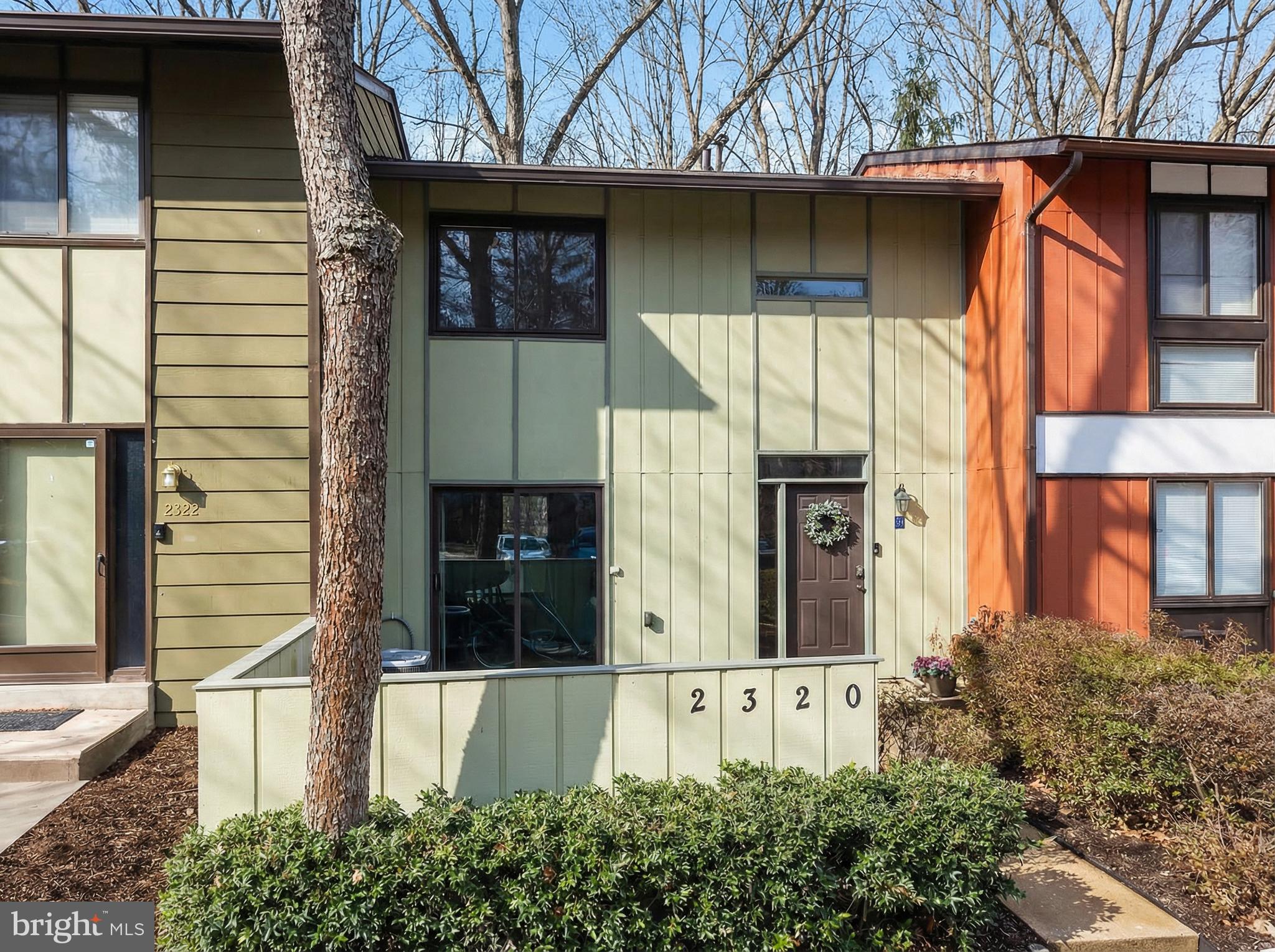 2320 EMERALD HEIGHTS COURT