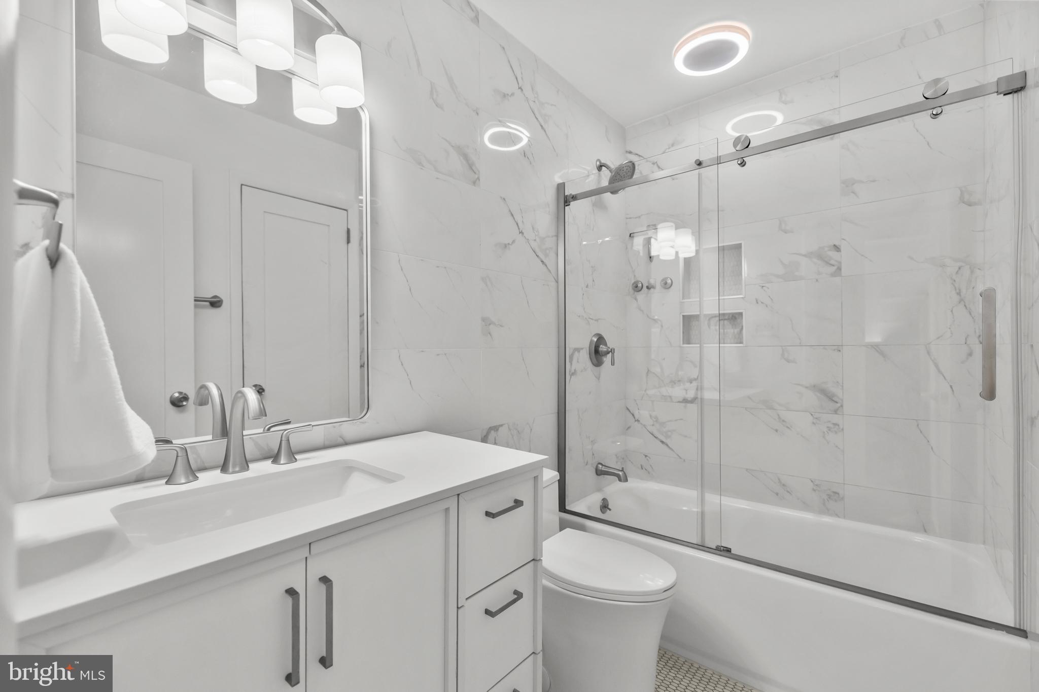 2320 EMERALD HEIGHTS COURT