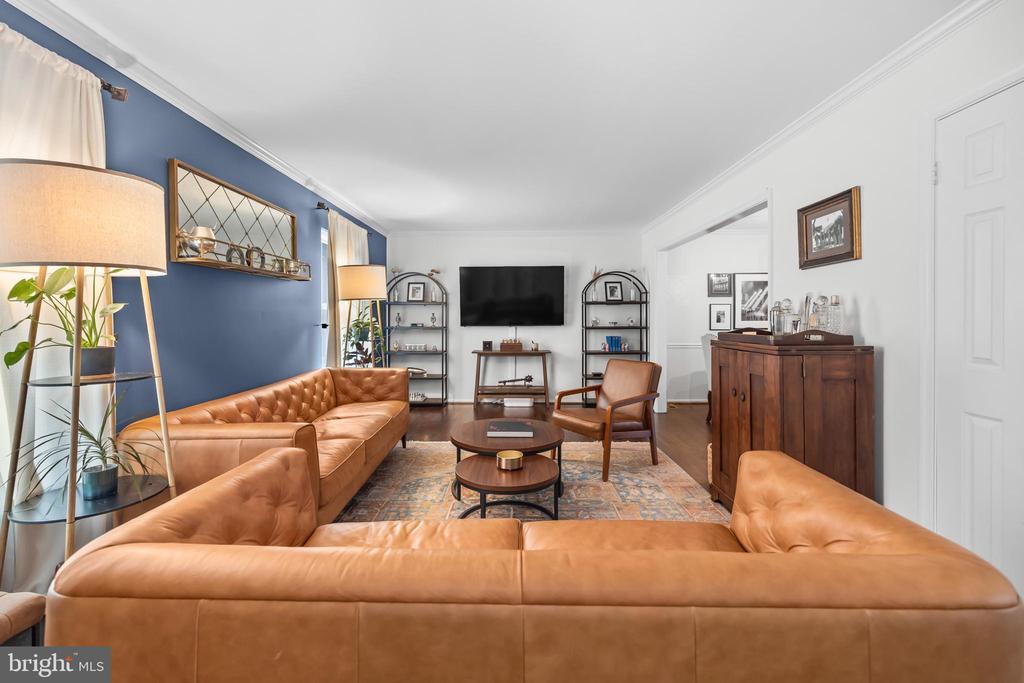 1100 SNEAD PLACE
