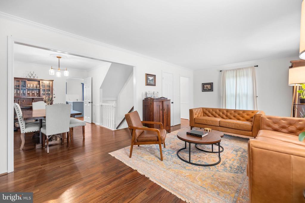 1100 SNEAD PLACE