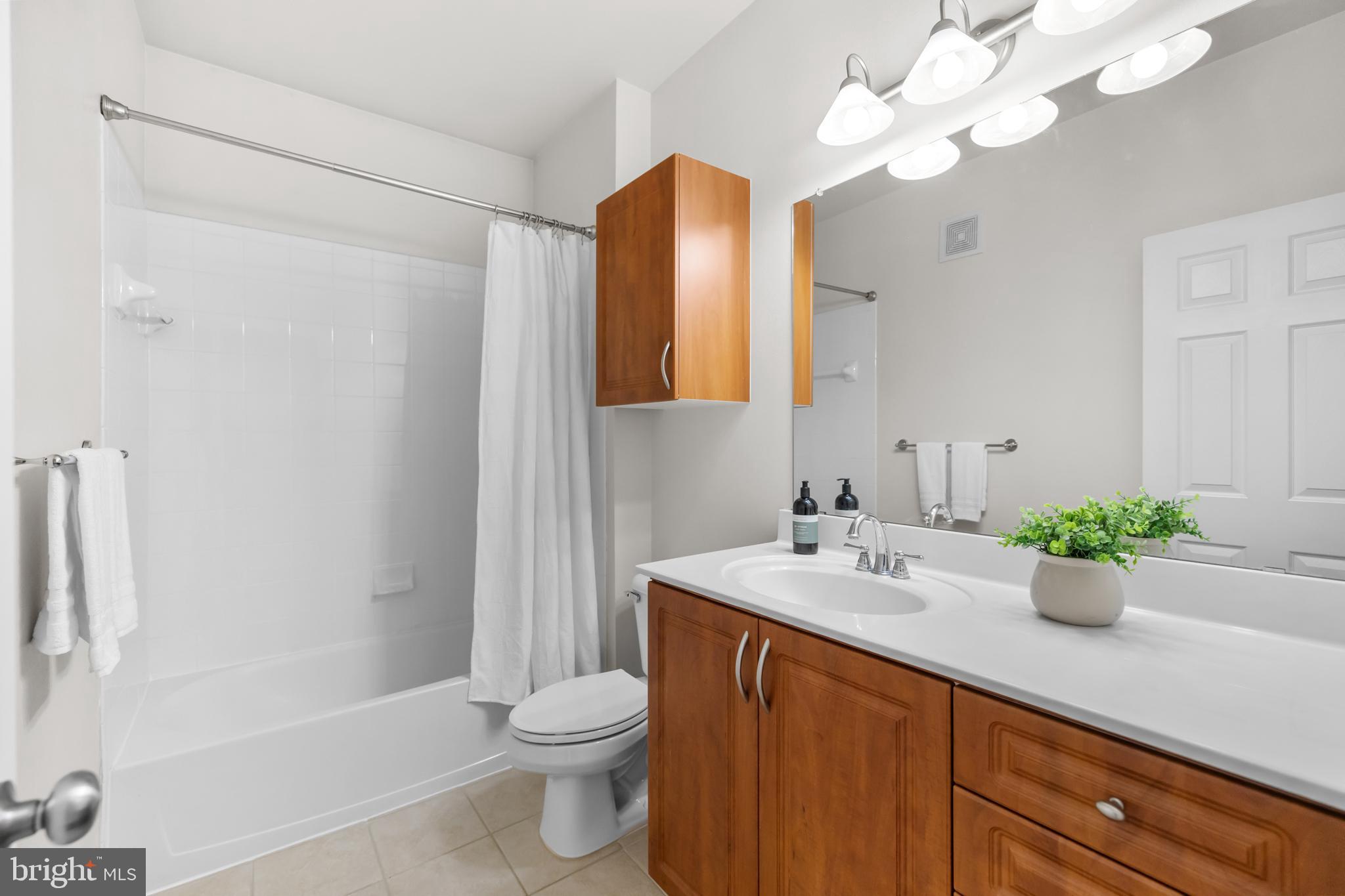 4415 WEATHERINGTON LANE 402