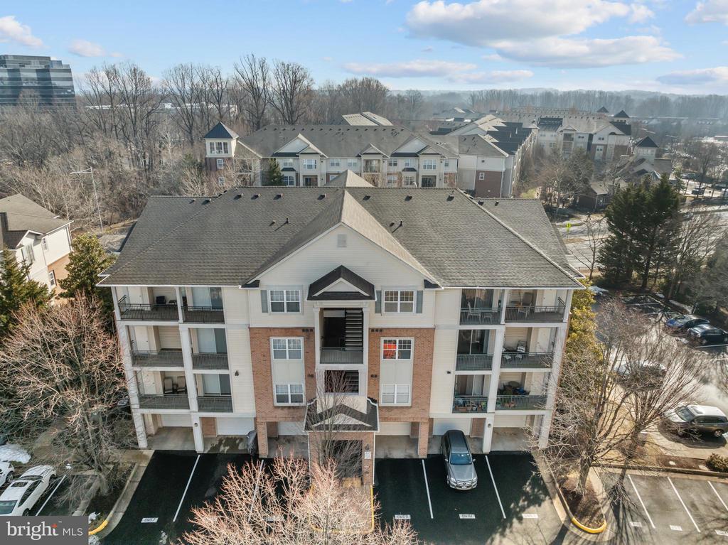 4415 WEATHERINGTON LANE 402