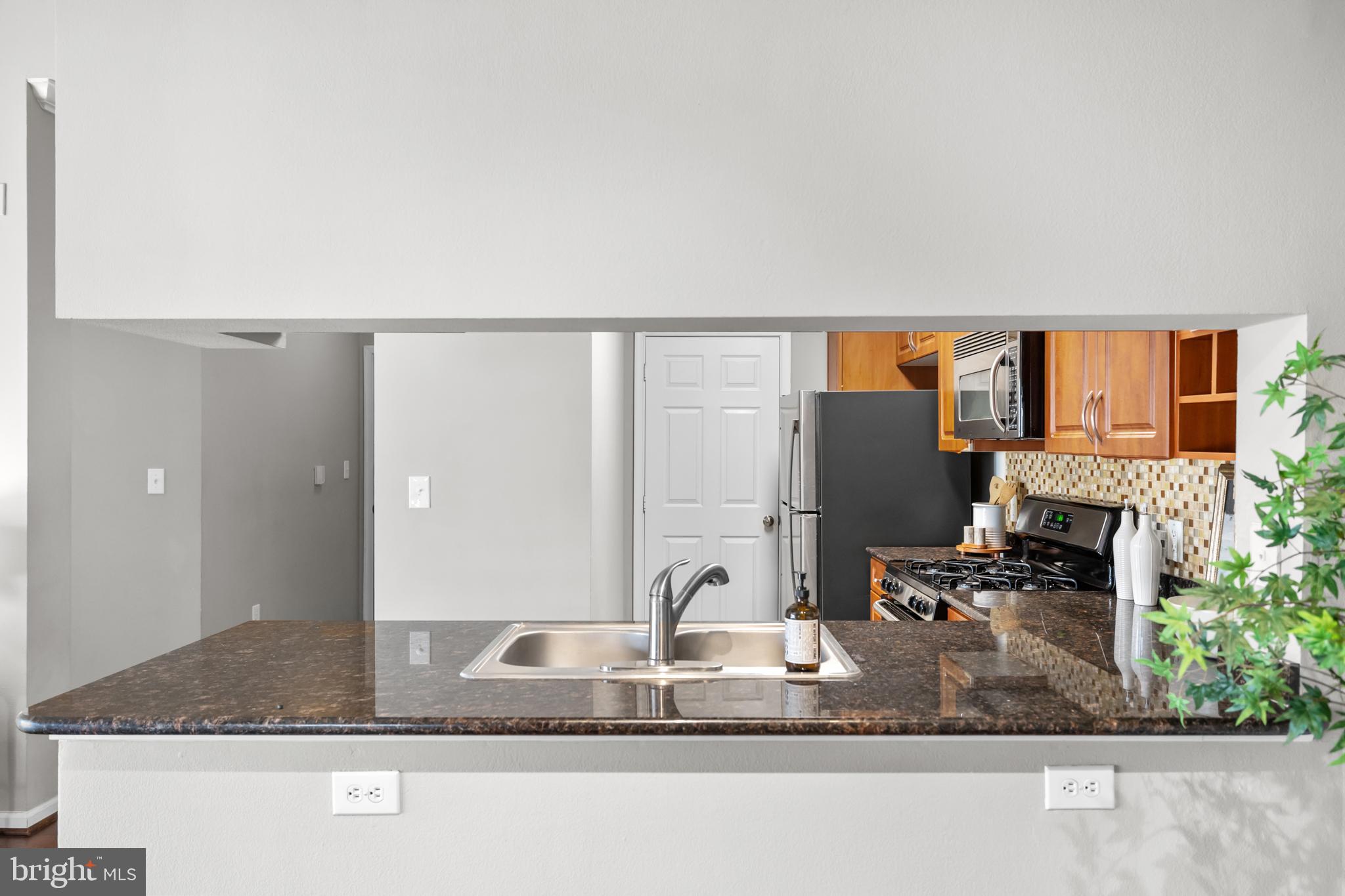 4415 WEATHERINGTON LANE 402