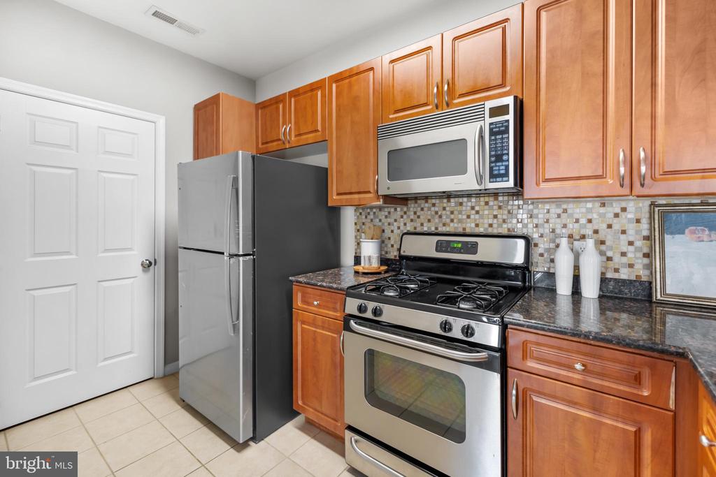 4415 WEATHERINGTON LANE 402