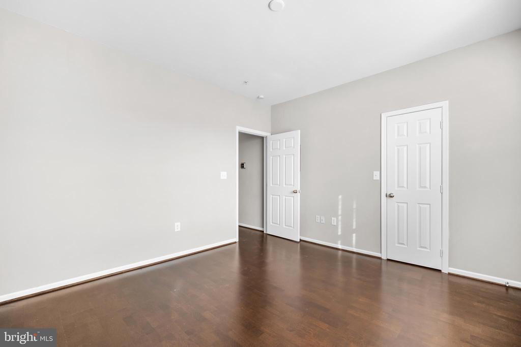 4415 WEATHERINGTON LANE 402