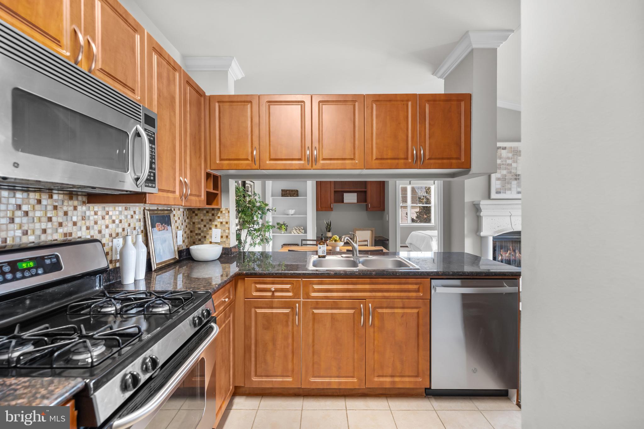 4415 WEATHERINGTON LANE 402