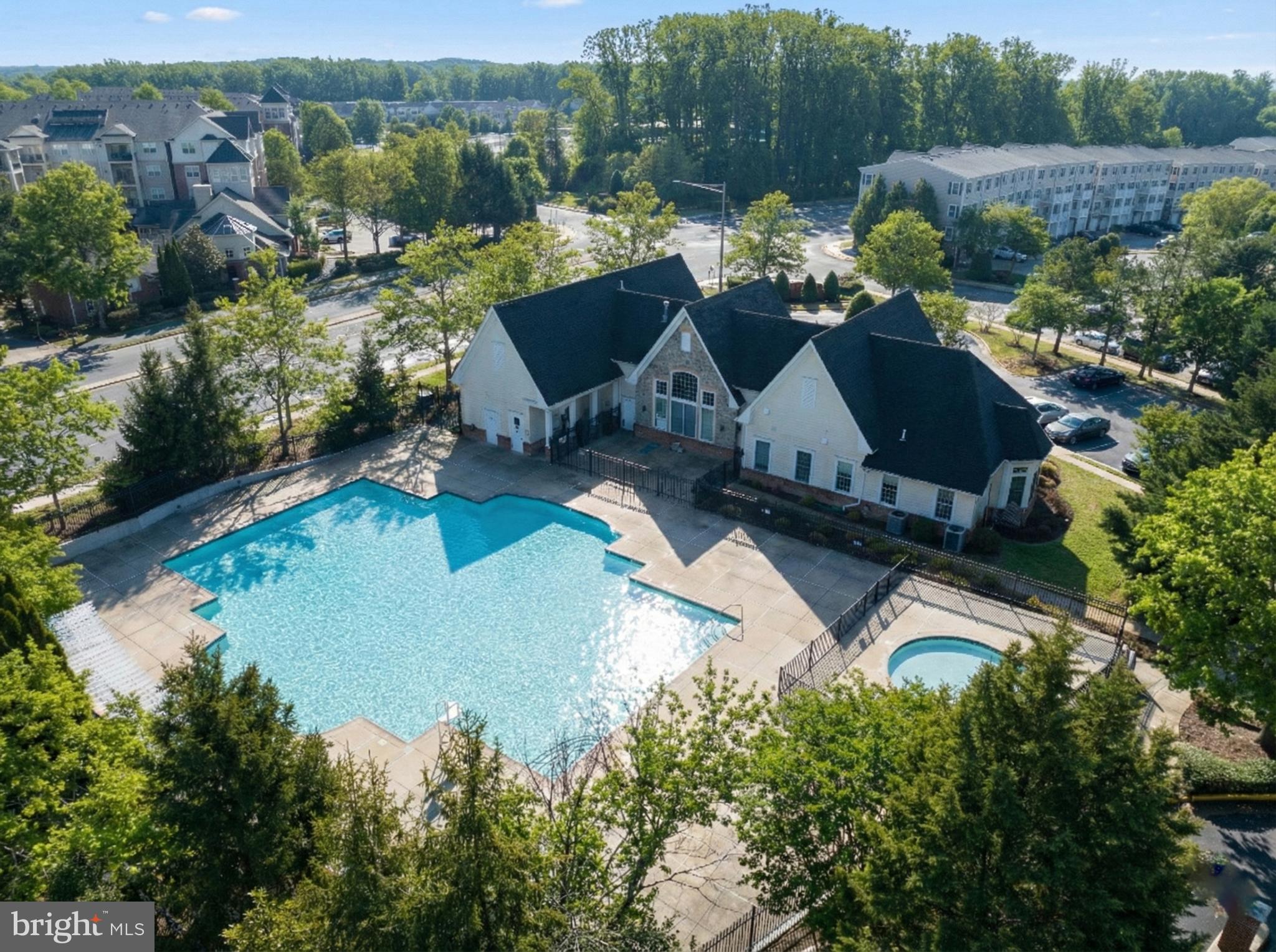 4415 WEATHERINGTON LANE 402