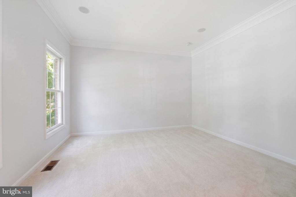 6075 DEER RIDGE TRAIL