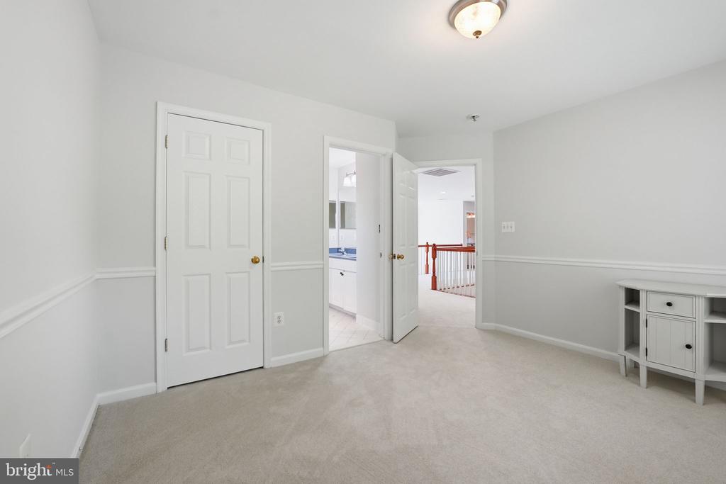 6075 DEER RIDGE TRAIL