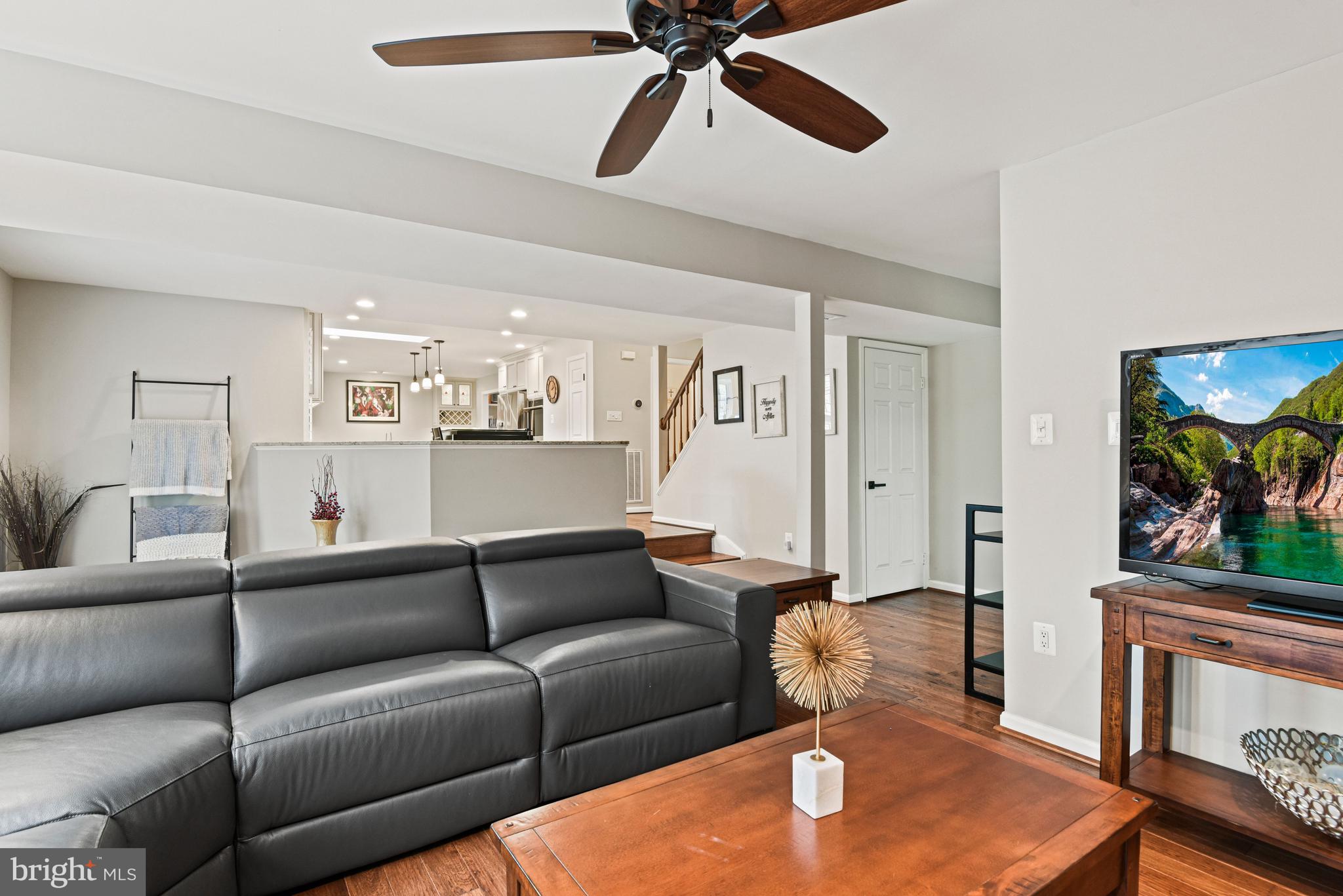 5200 HONEYSUCKLE COURT