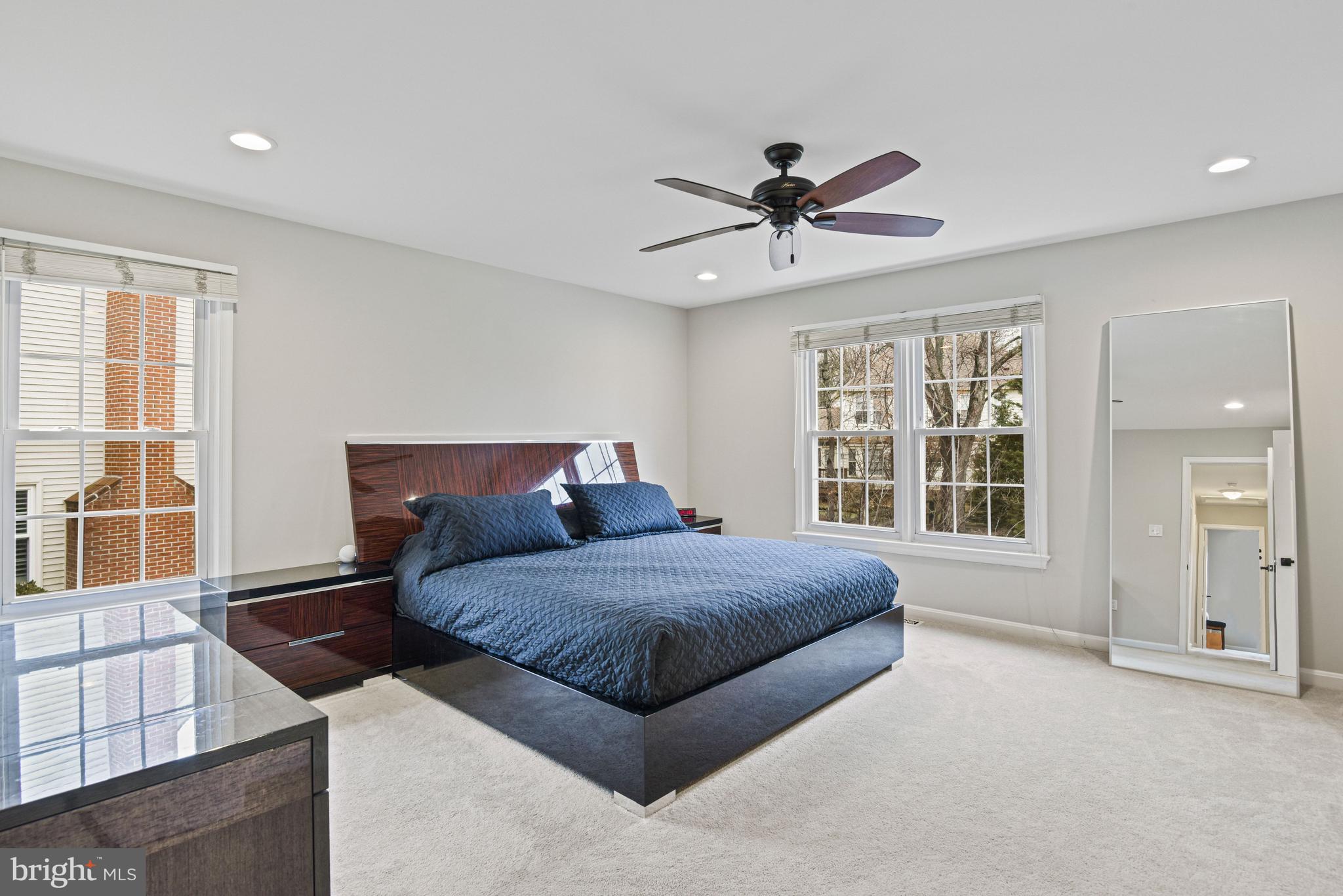 5200 HONEYSUCKLE COURT