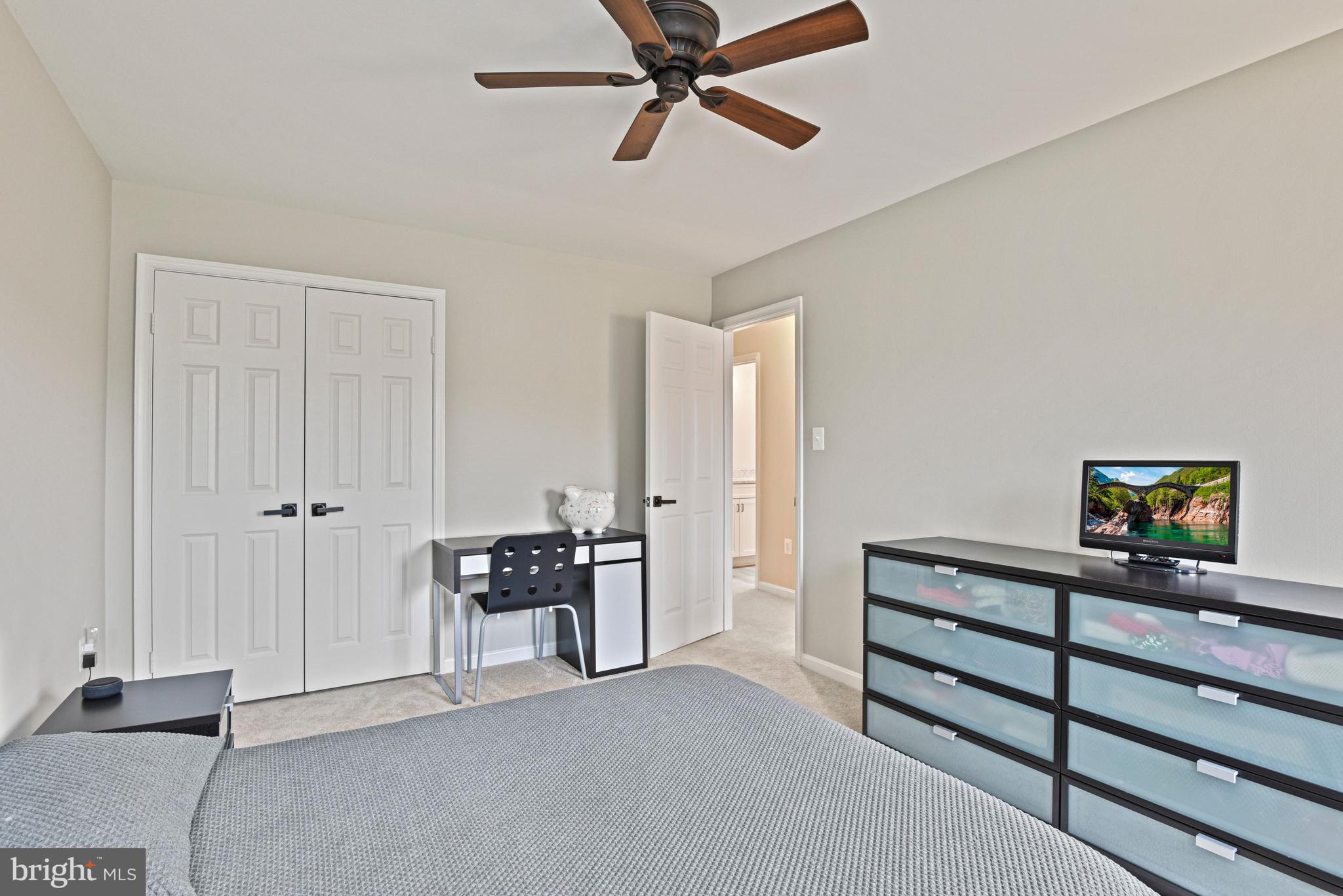 5200 HONEYSUCKLE COURT