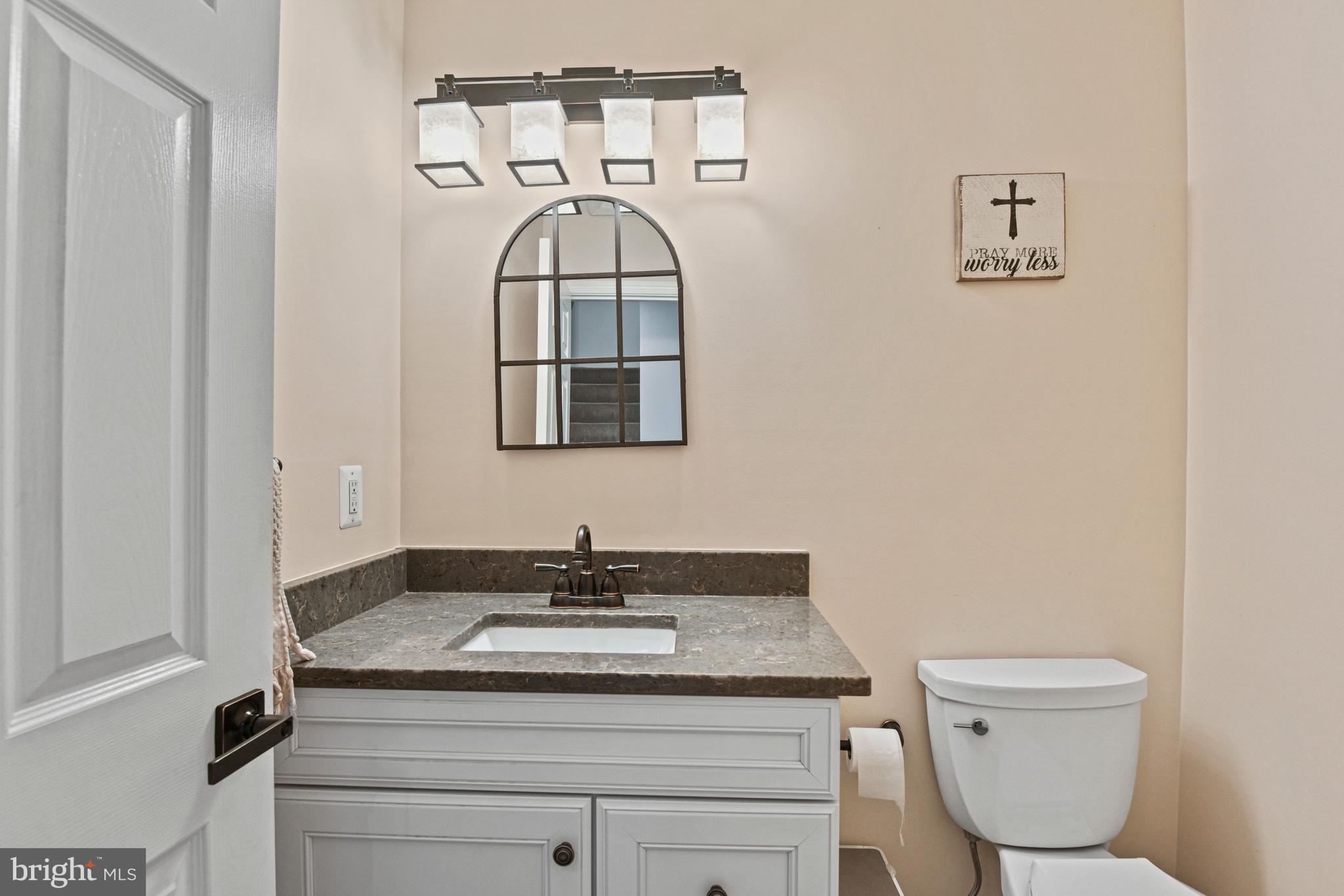 5200 HONEYSUCKLE COURT