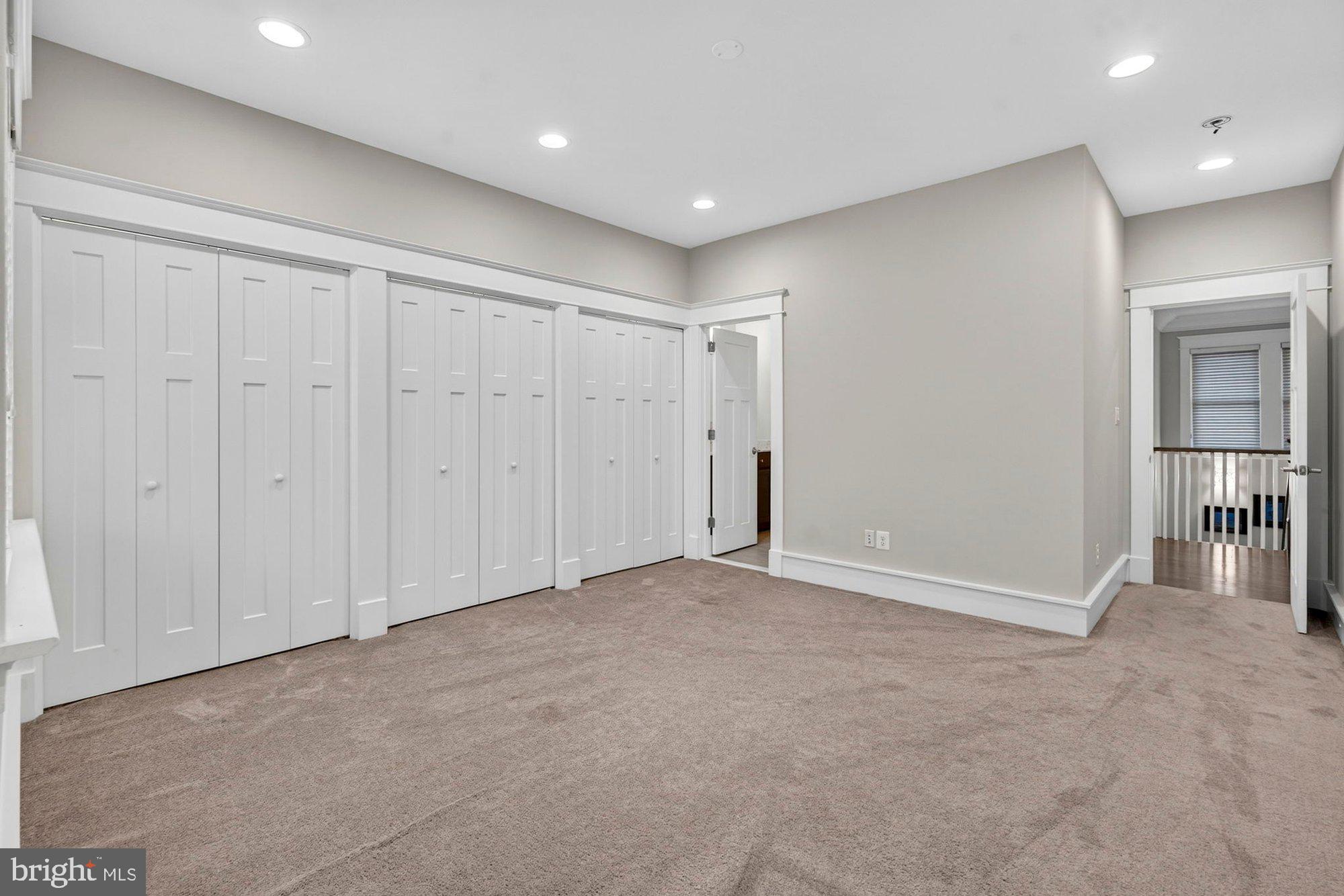 1105 LAKEWOOD DRIVE SW