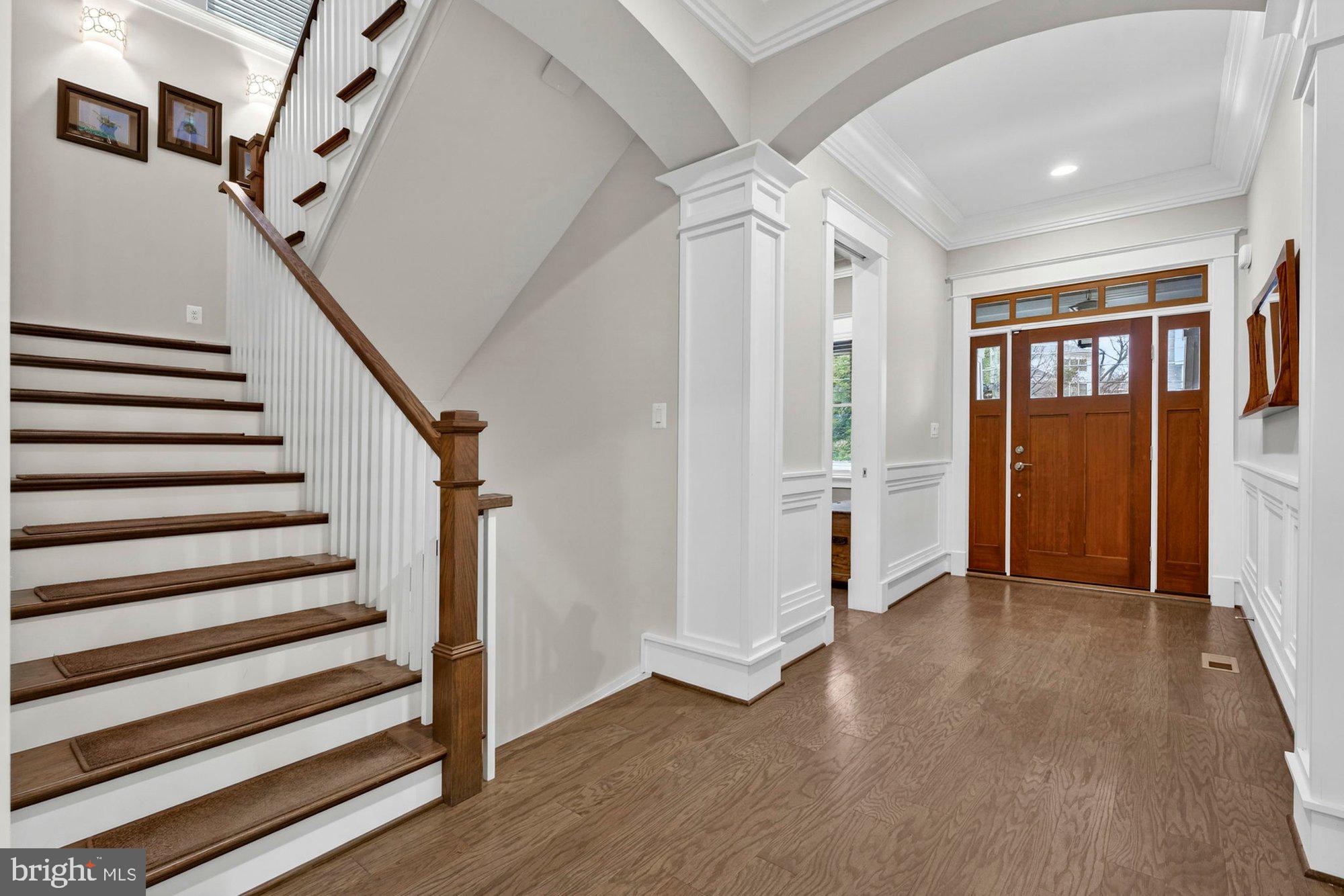 1105 LAKEWOOD DRIVE SW