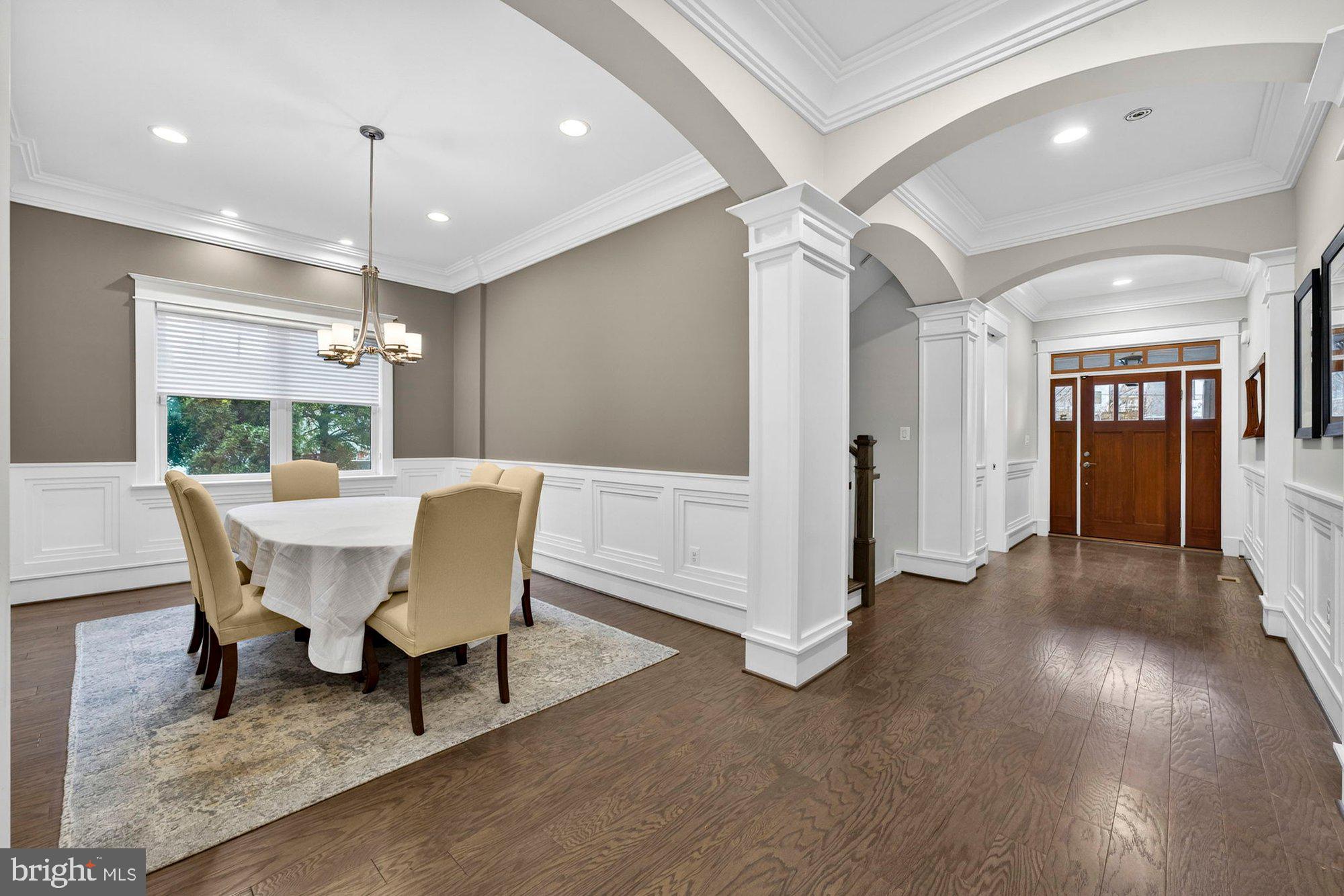 1105 LAKEWOOD DRIVE SW