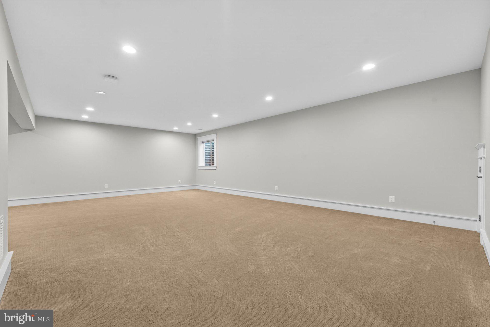 1105 LAKEWOOD DRIVE SW