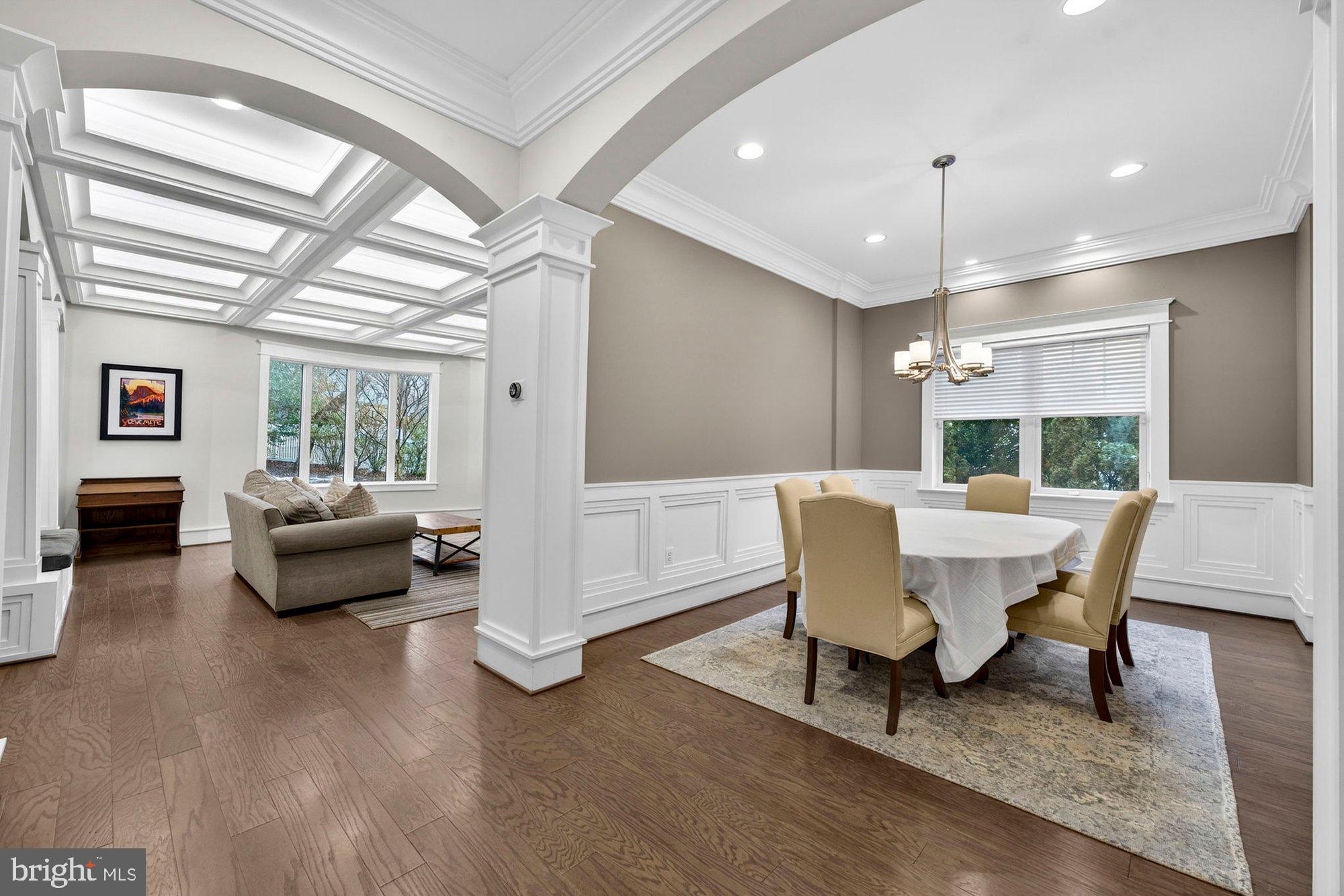 1105 LAKEWOOD DRIVE SW