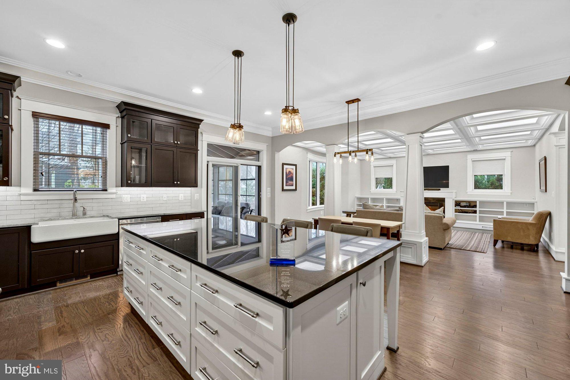 1105 LAKEWOOD DRIVE SW