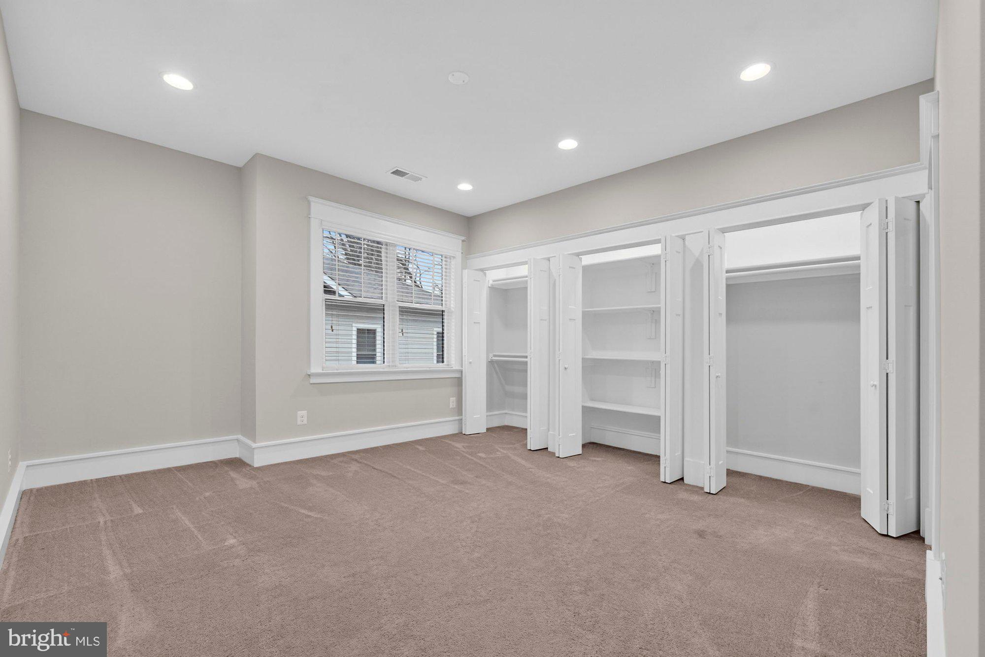1105 LAKEWOOD DRIVE SW