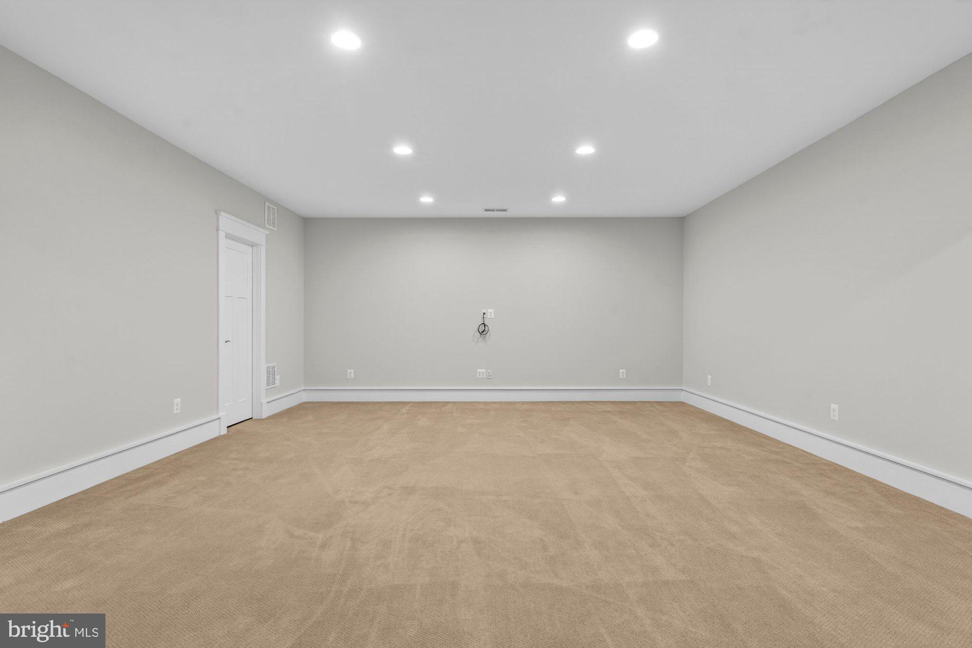1105 LAKEWOOD DRIVE SW