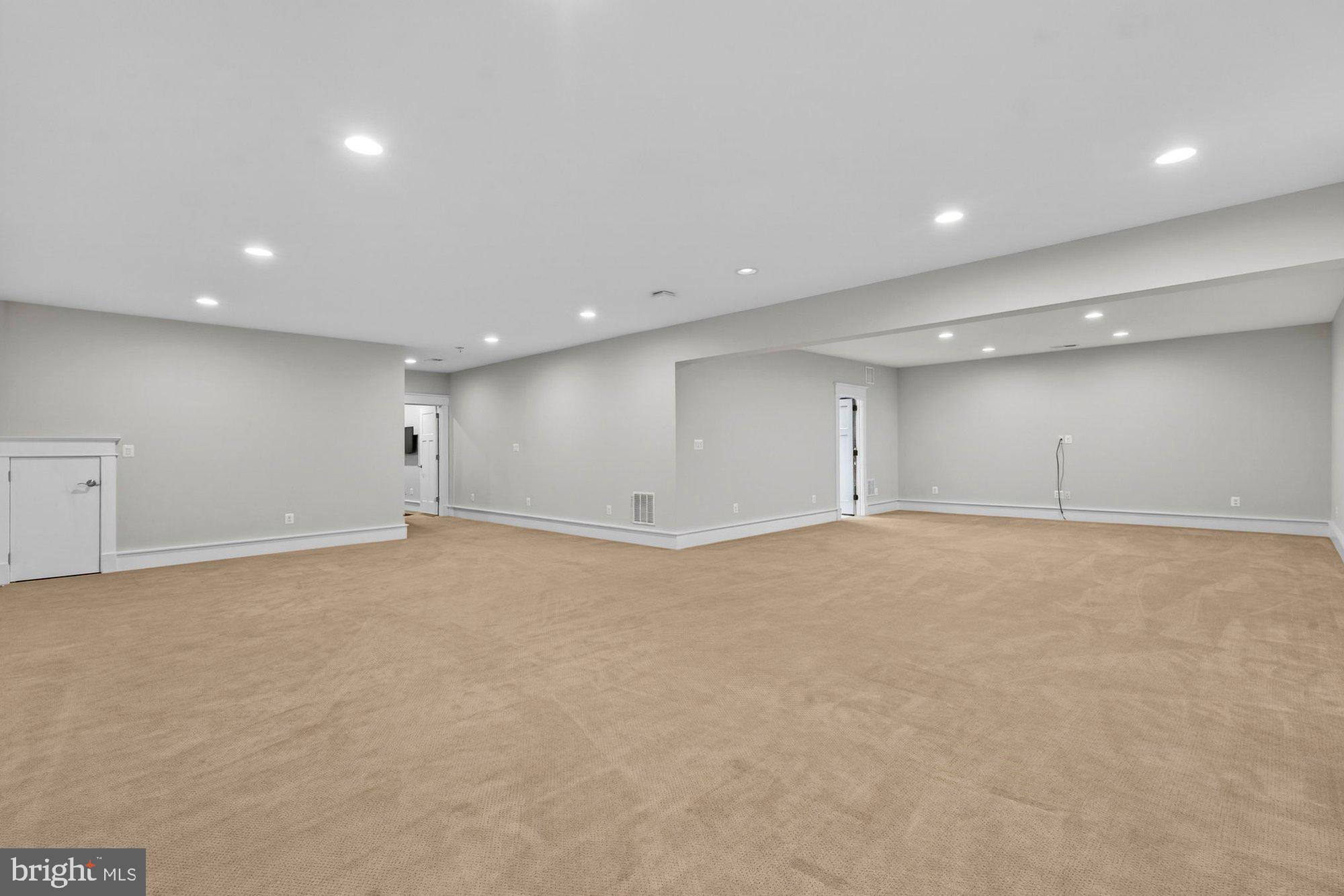 1105 LAKEWOOD DRIVE SW