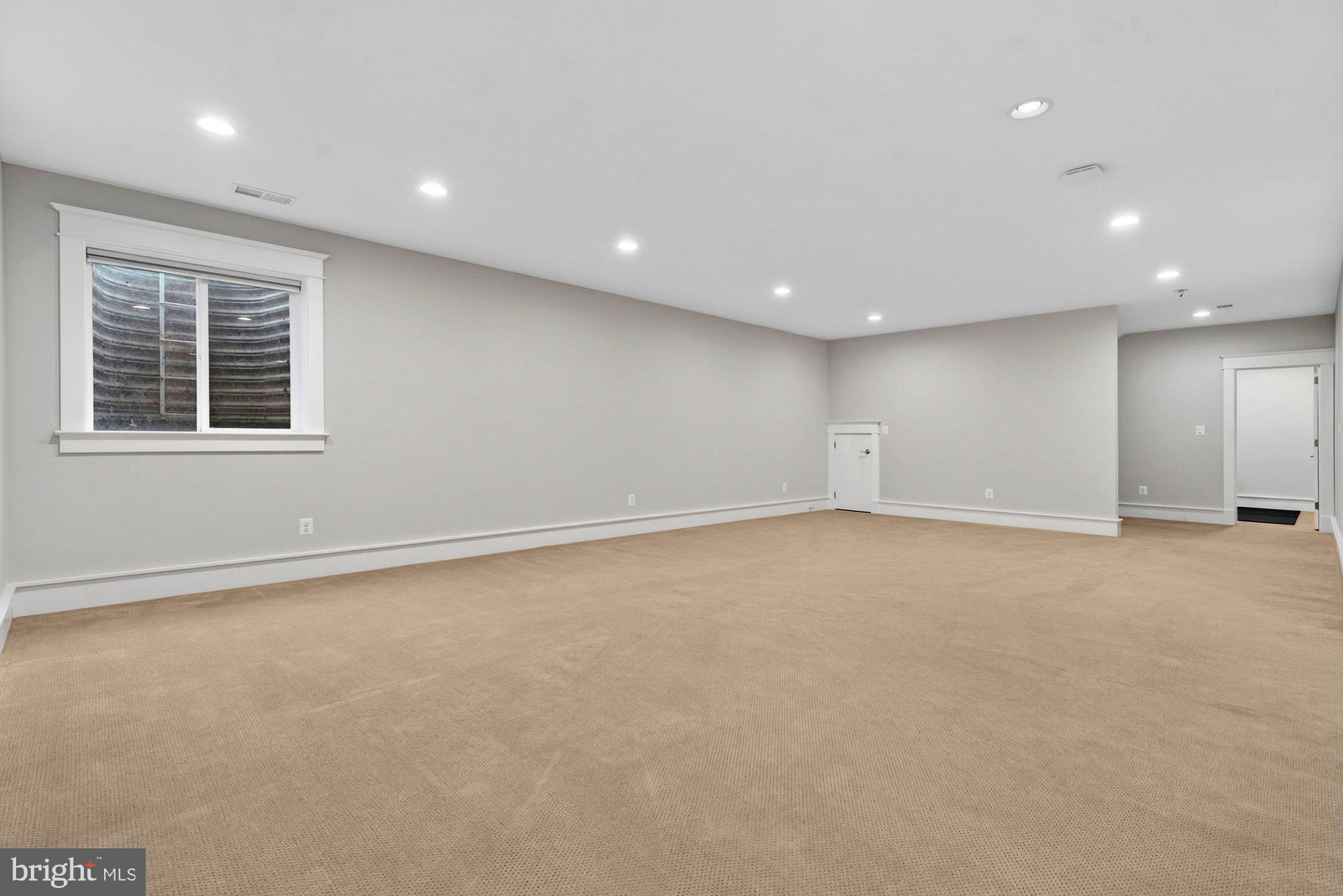 1105 LAKEWOOD DRIVE SW