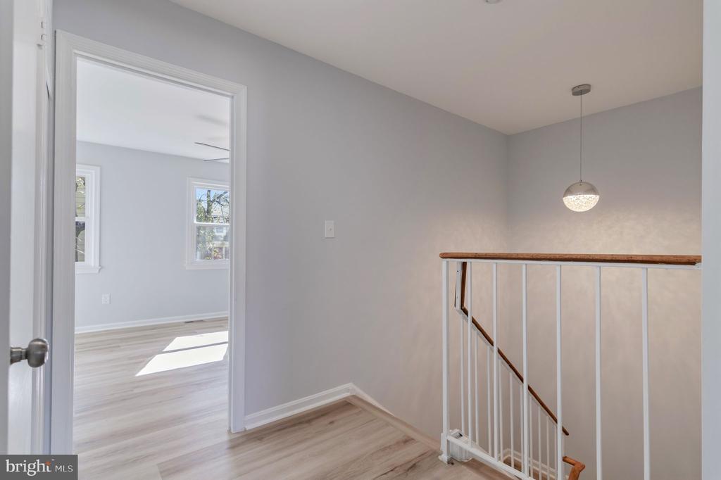 412 MAGNOLIA COURT