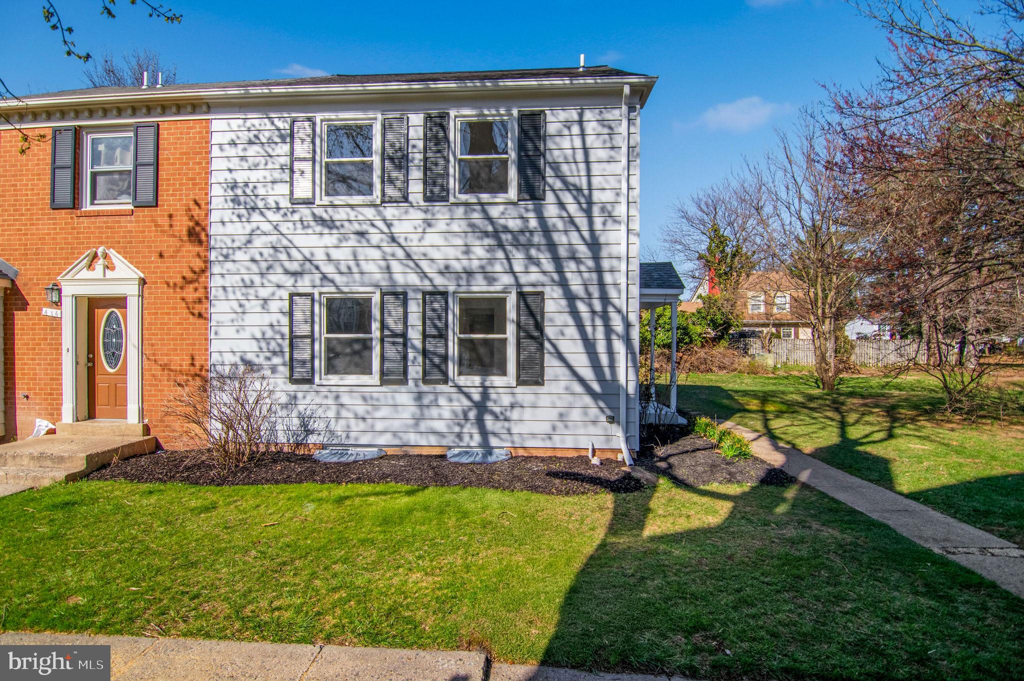 412 MAGNOLIA COURT