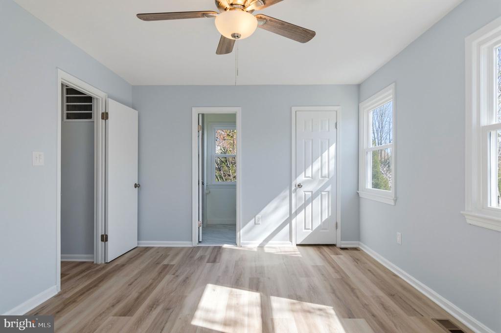 412 MAGNOLIA COURT