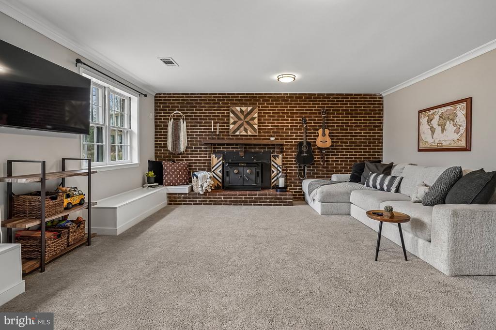 2502 WOODCUTTER COURT