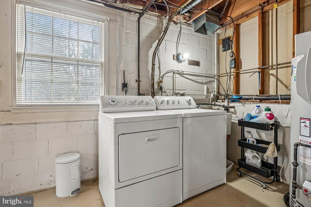 2502 WOODCUTTER COURT