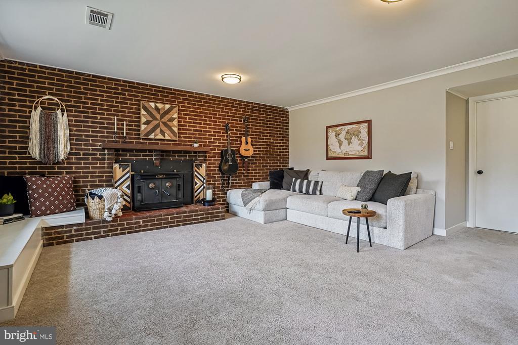 2502 WOODCUTTER COURT