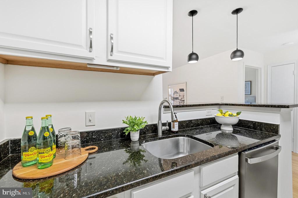 3175 SUMMIT SQUARE DRIVE 5-A12