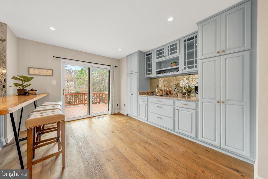 2012 SWANS NECK WAY
