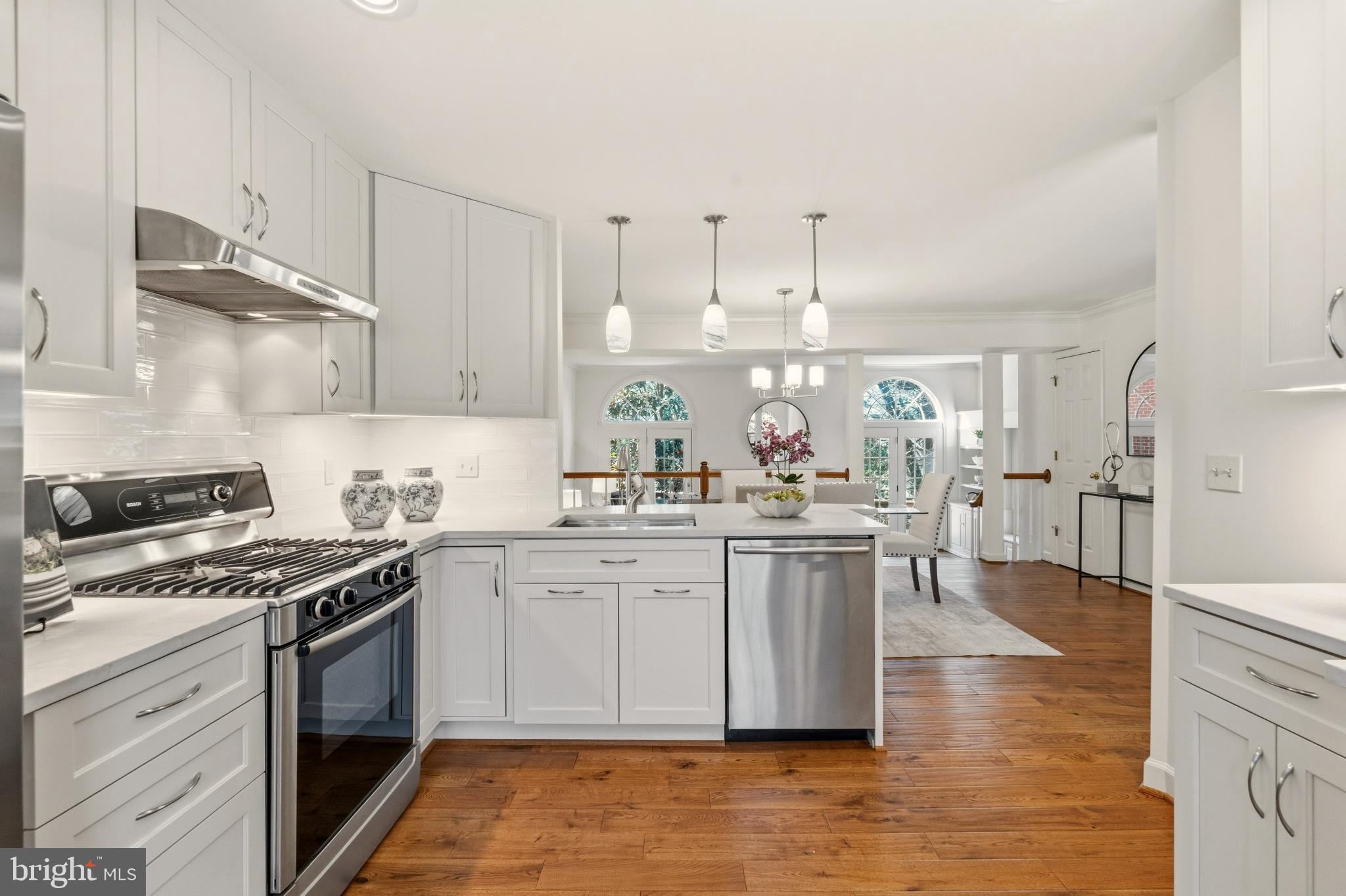 6317 CROOKED OAK LANE