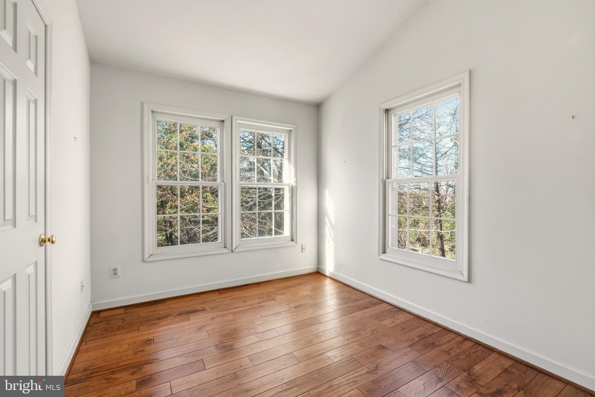 6317 CROOKED OAK LANE