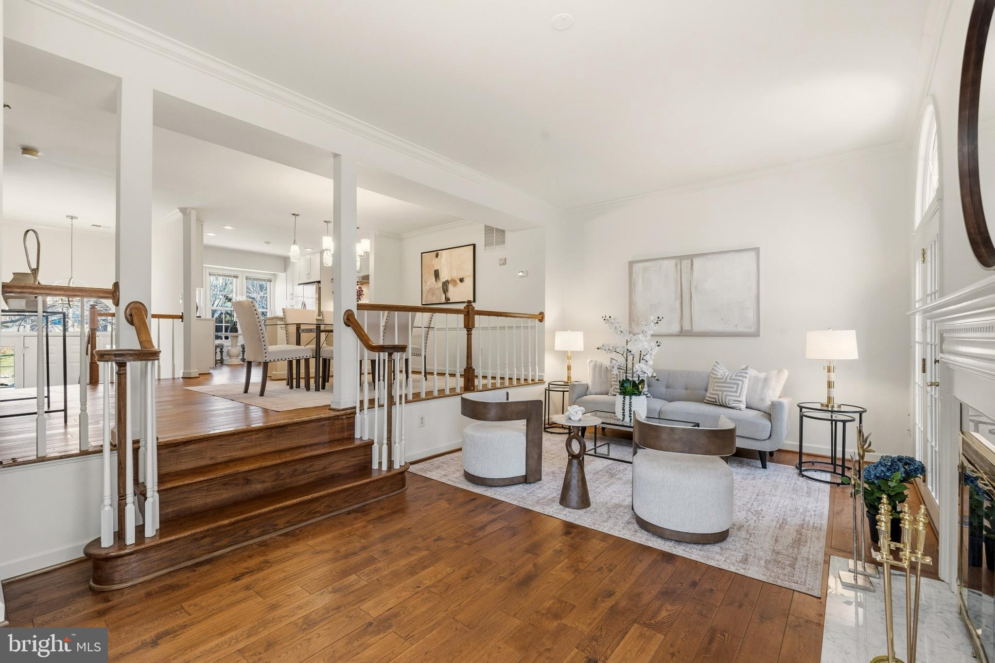 6317 CROOKED OAK LANE