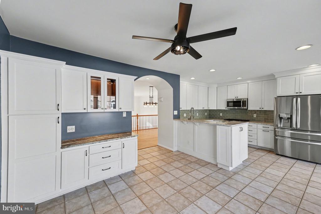5705 GOVERNORS POND CIRCLE