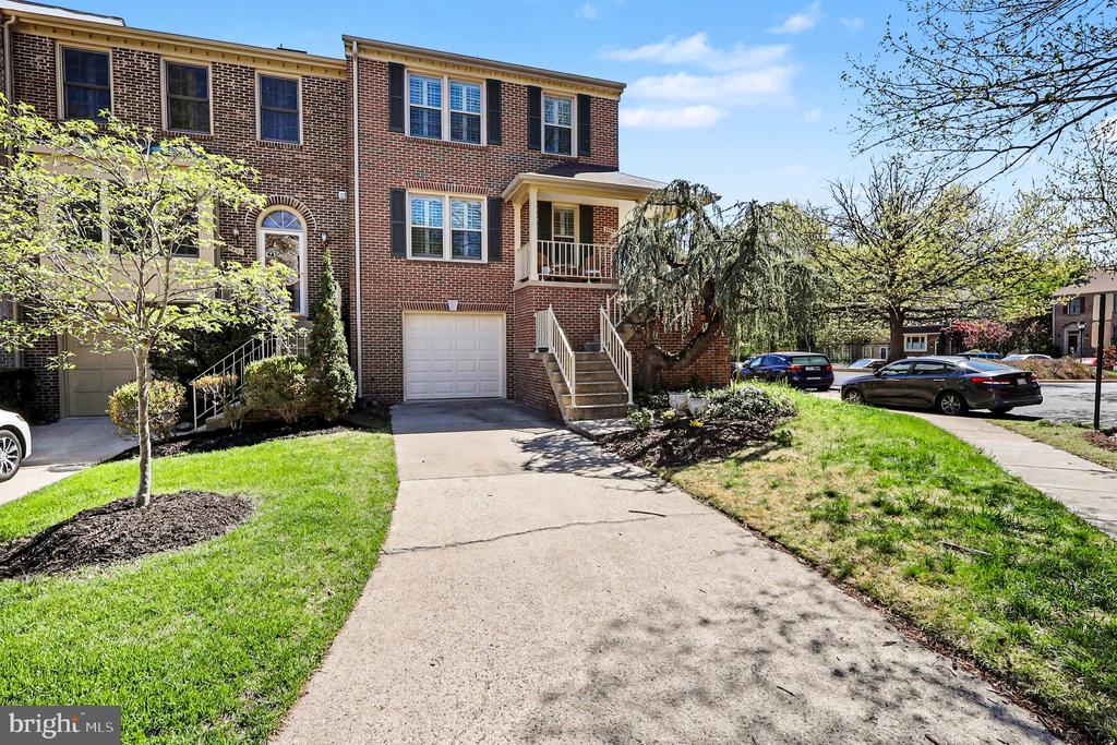 8433 MILLWOOD DRIVE